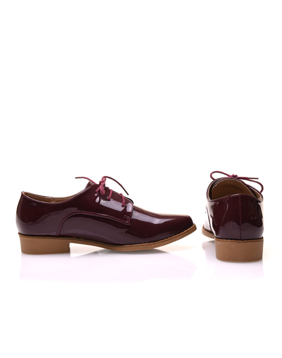 Derbies bordeaux vernis
