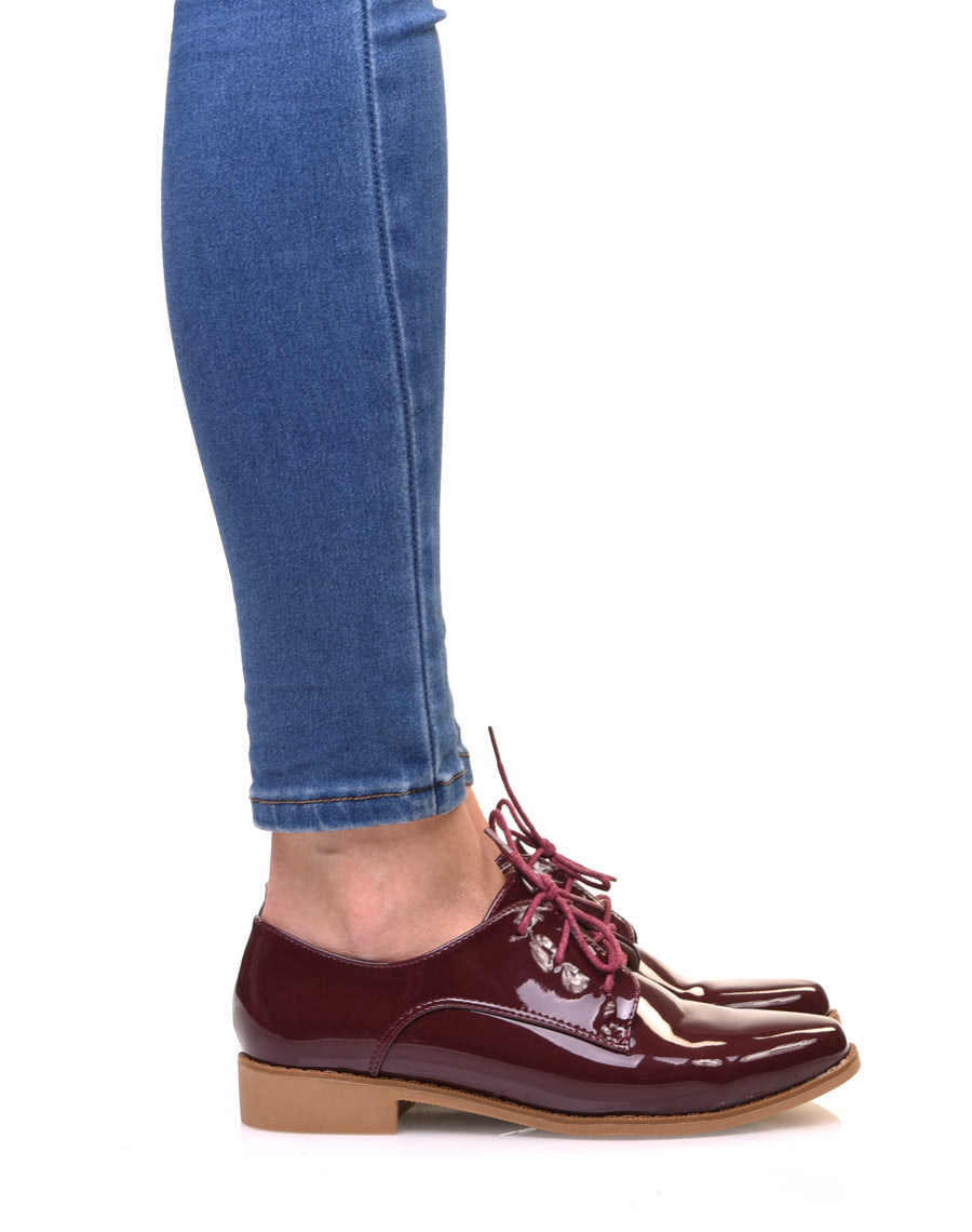 Derbies bordeaux vernis