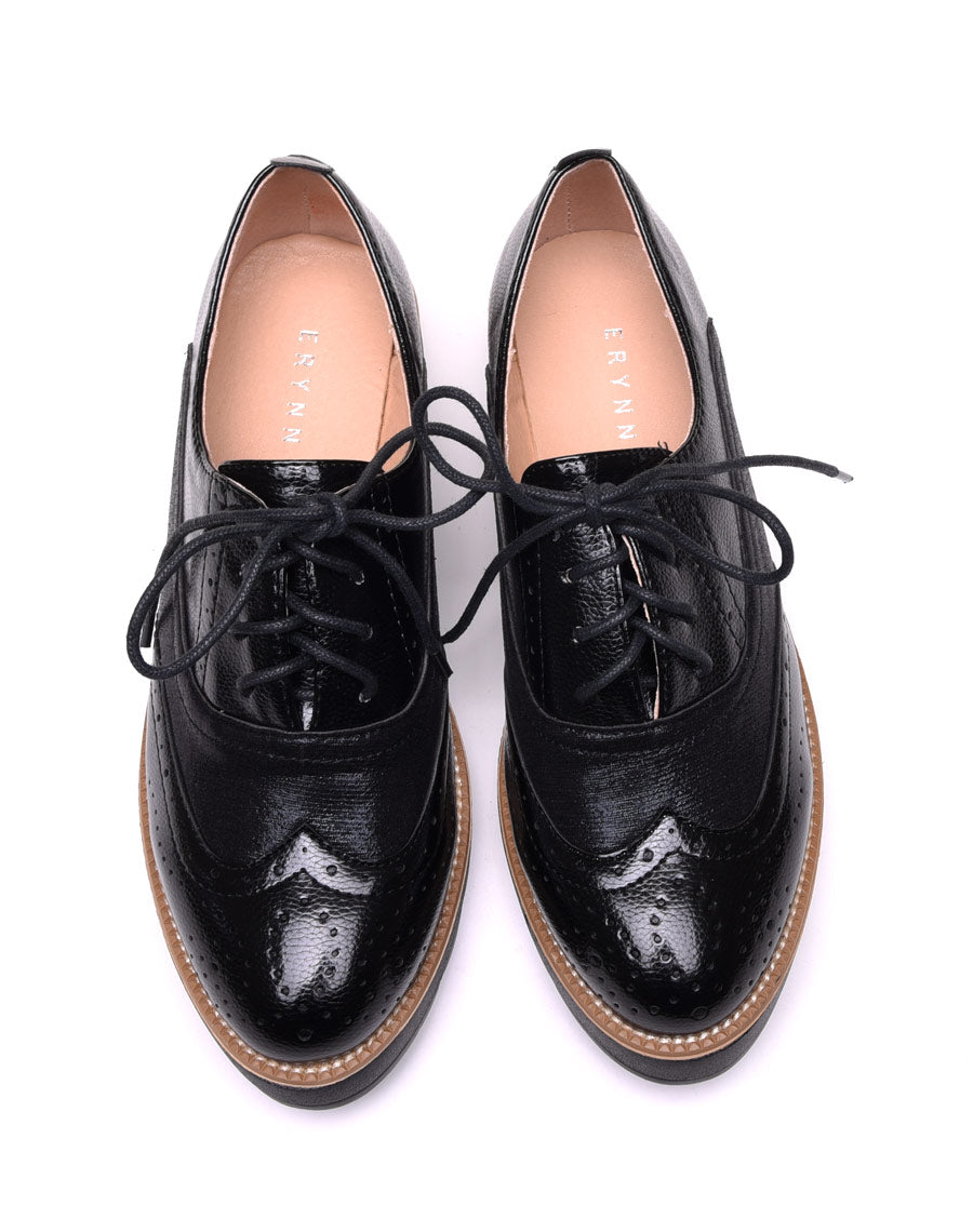 Derbies brillantes noires à semelle compensée