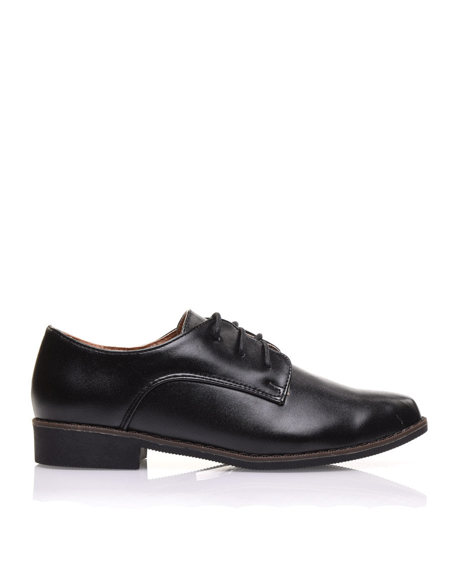 Derbies classiques noires
