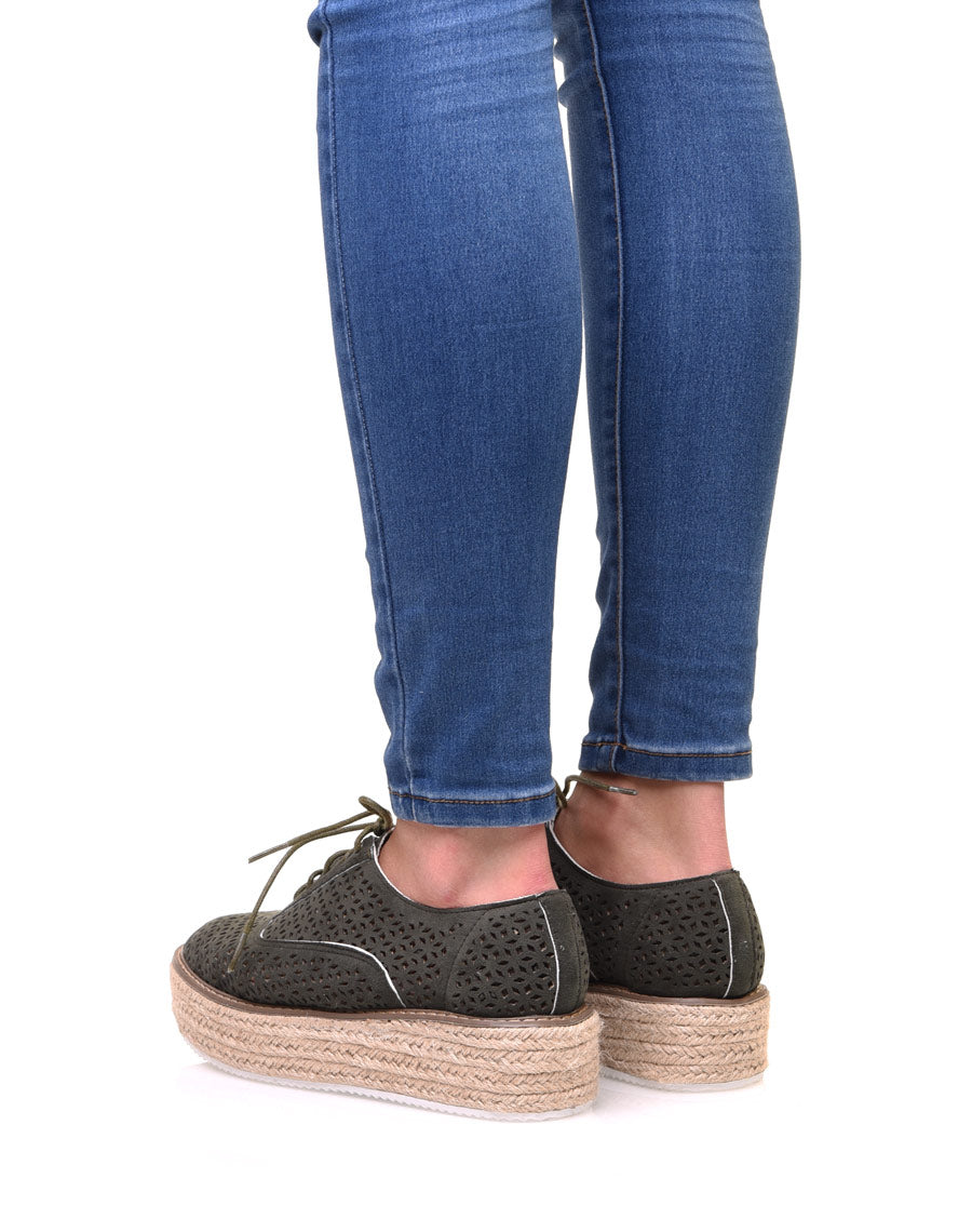 Derbies kaki en suédine à talon compensé