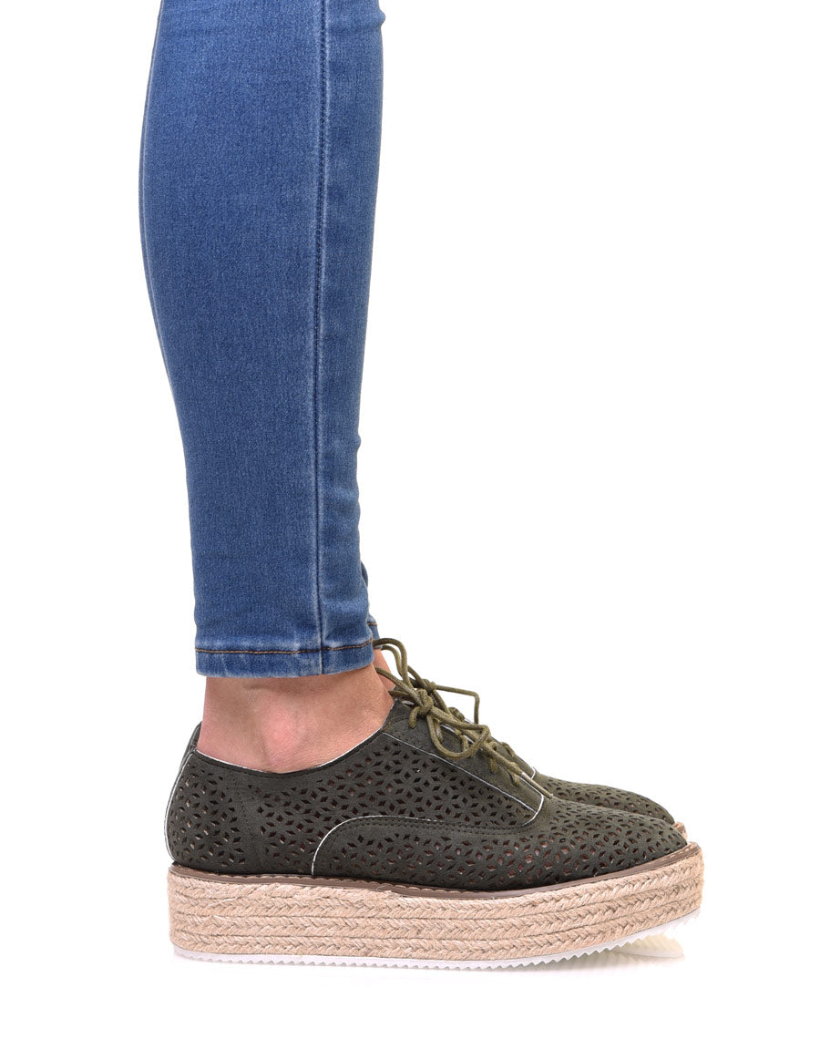 Derbies kaki en suédine à talon compensé