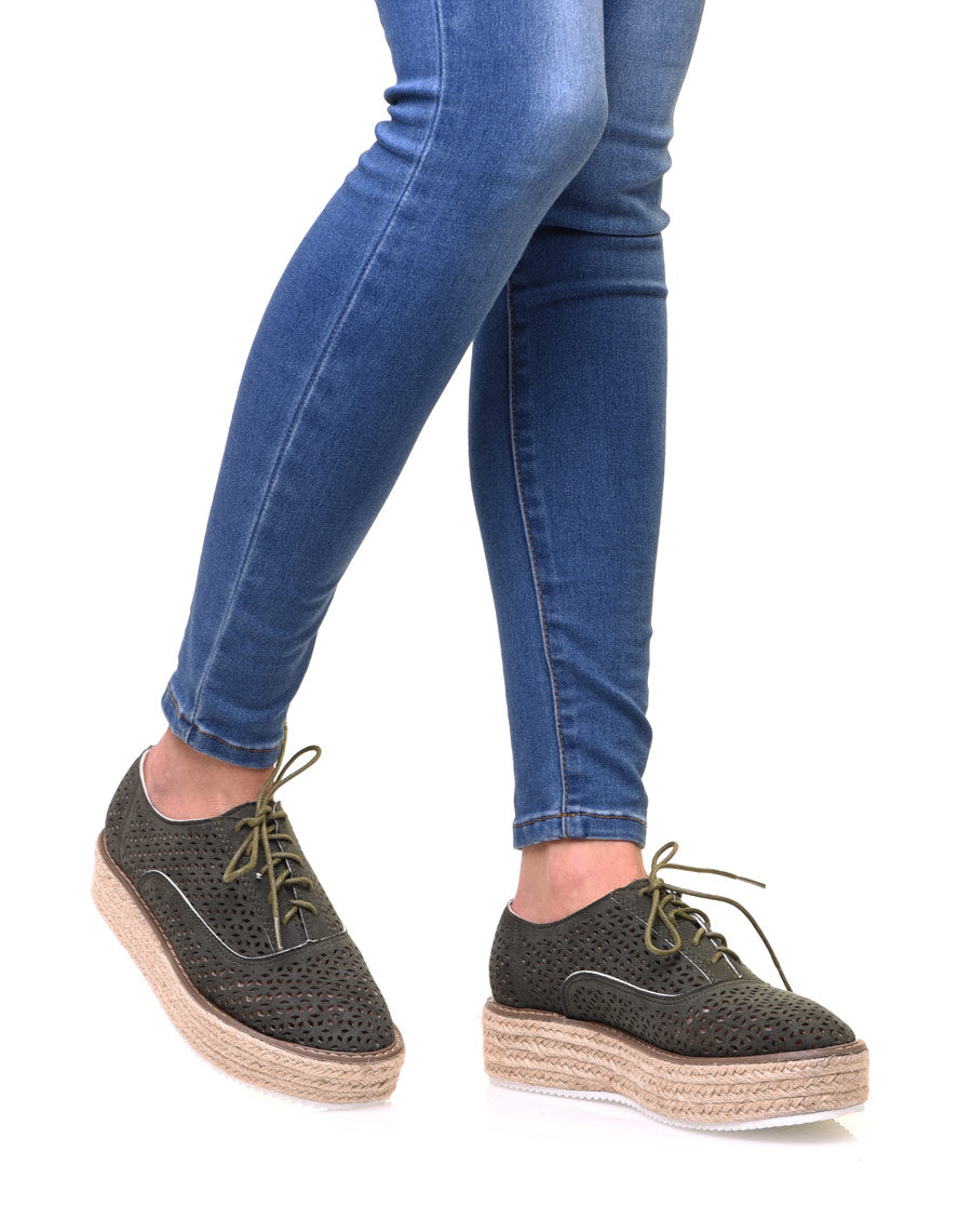 Derbies kaki en suédine à talon compensé