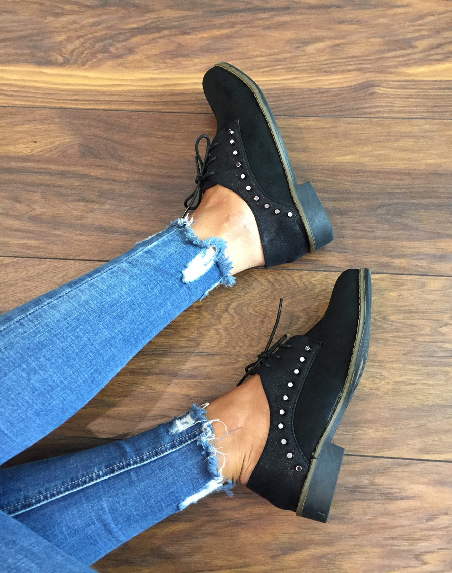 Derbies noires cloutées bi matières