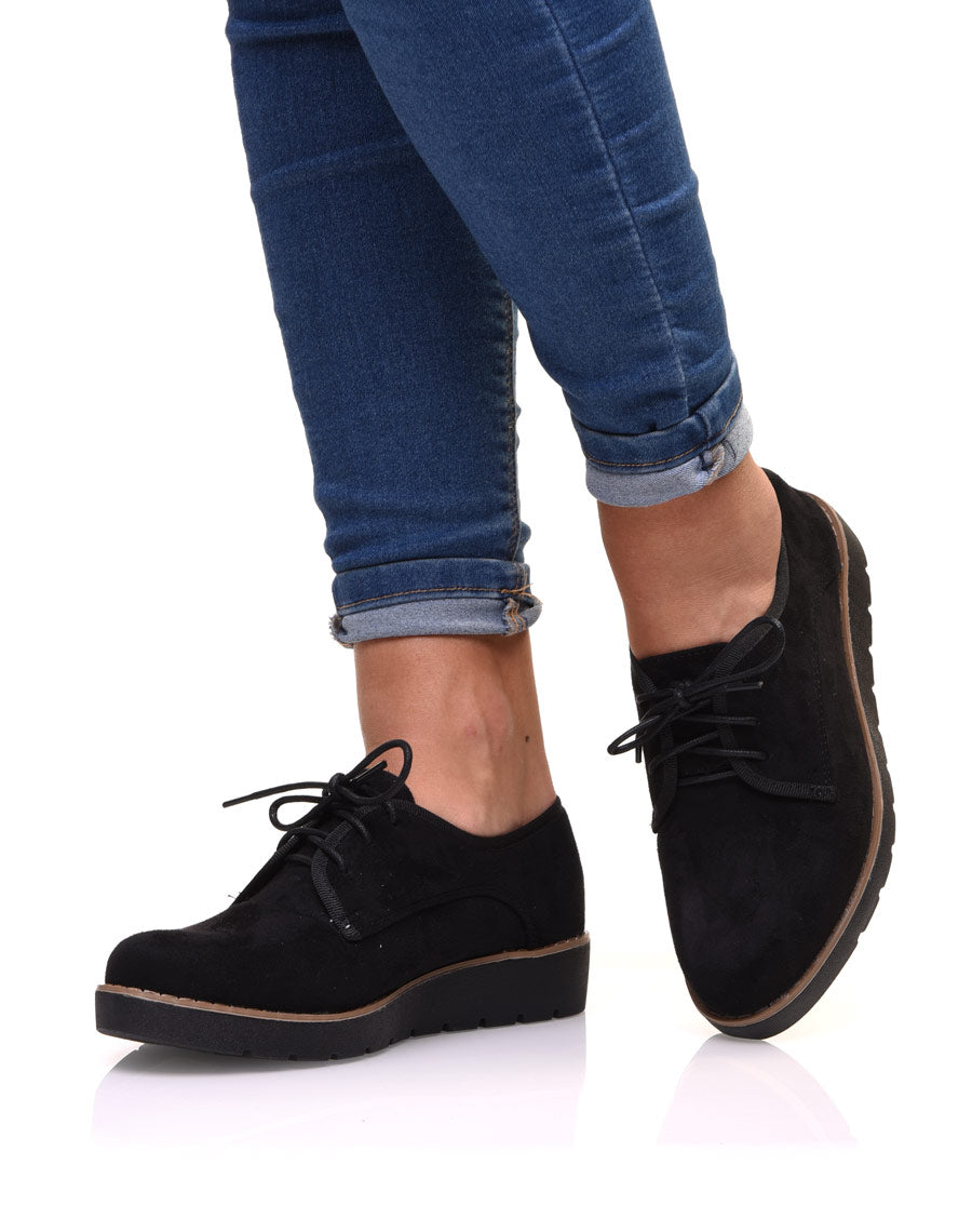 Derbies noires compensées en suédine