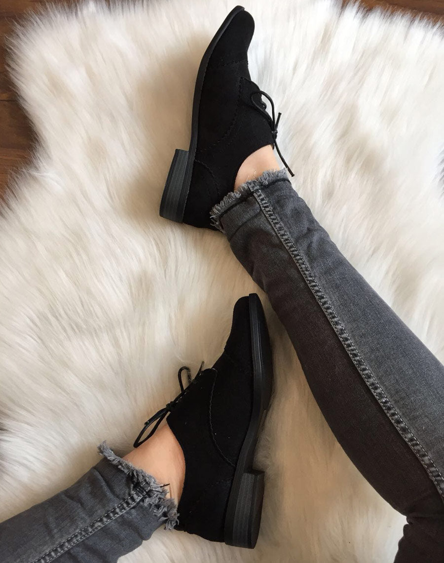 Derbies noires en suédine