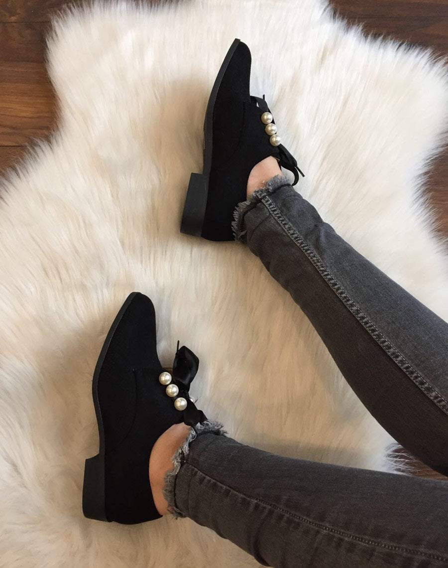 Derbies noires en suédine