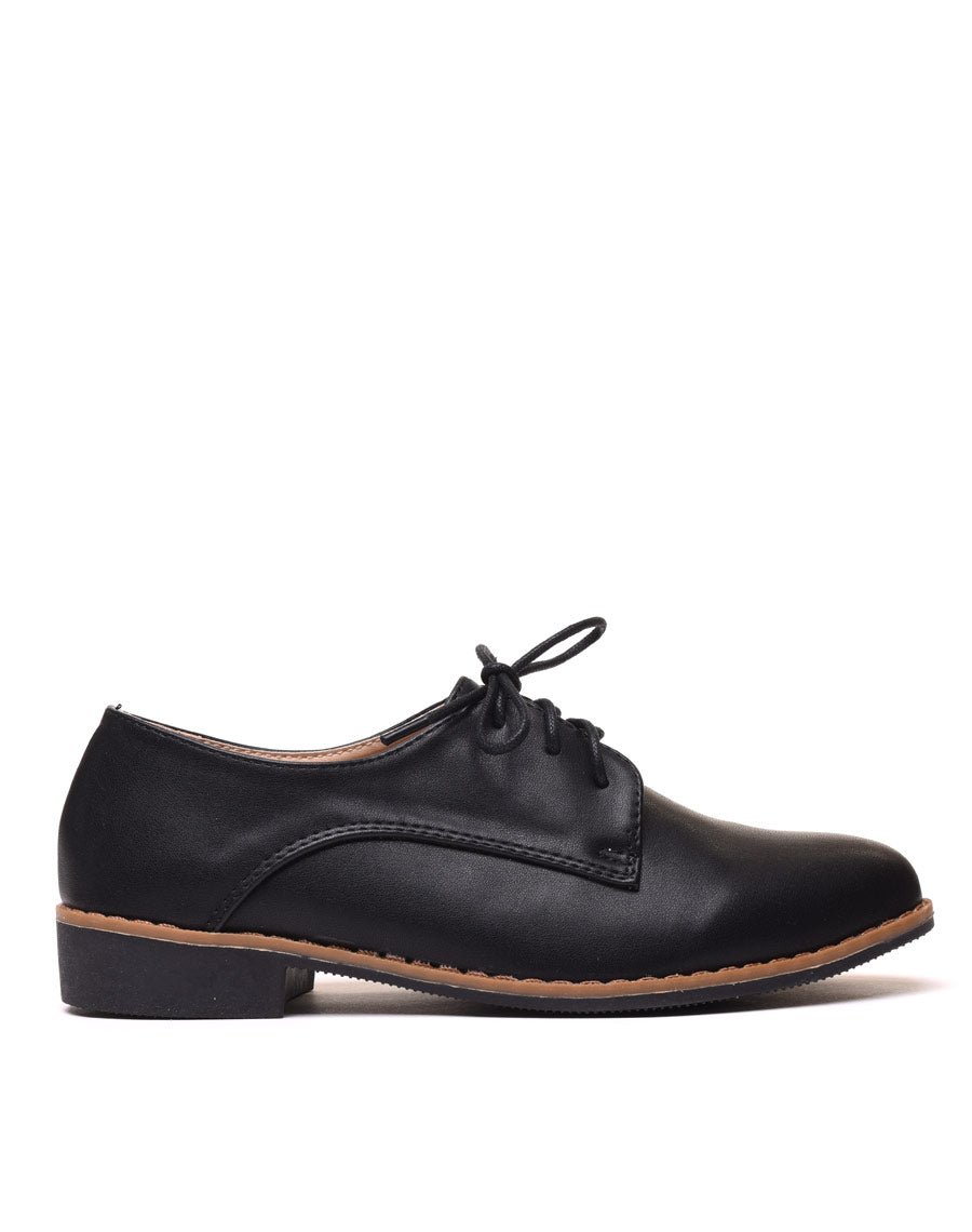 Derbies noires foncées à lacets