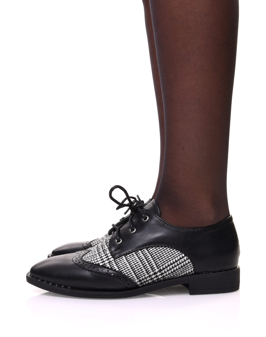 Derbies noires à motifs noirs et blancs