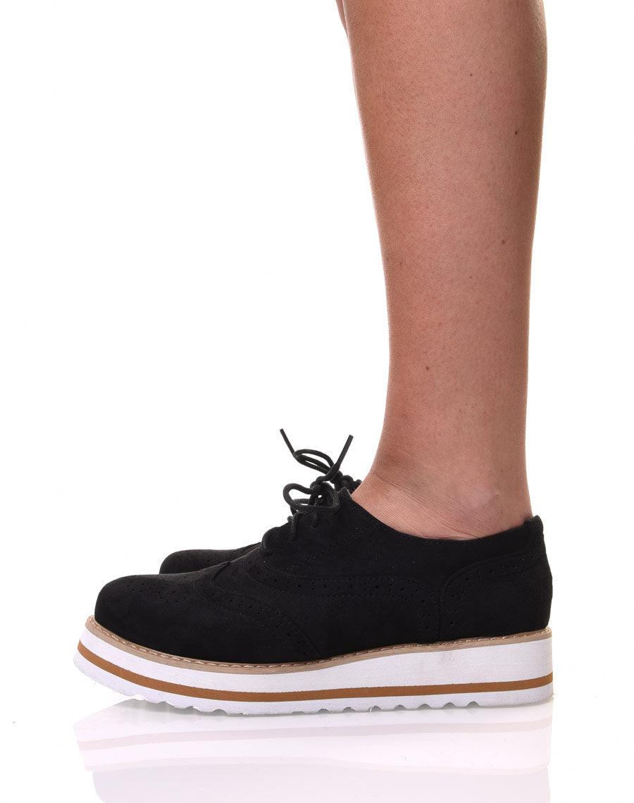 Derbies noirs à semelle compensée