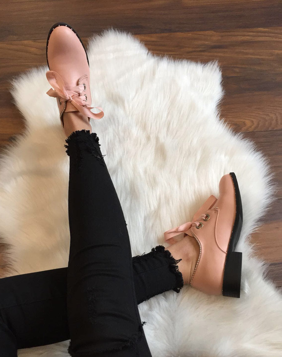 Derbies roses cloutés