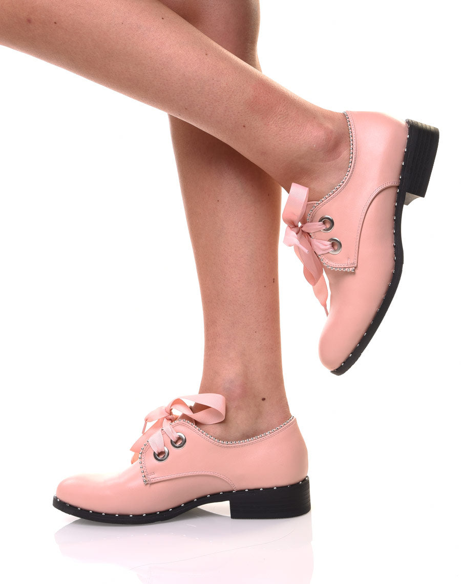 Derbies roses cloutés