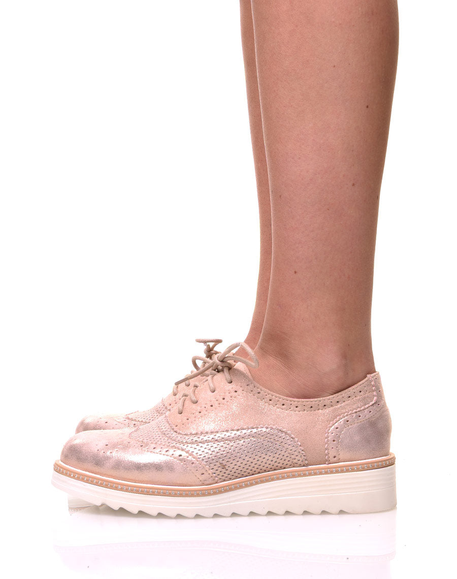 Derbies roses perforées à semelles épaisses