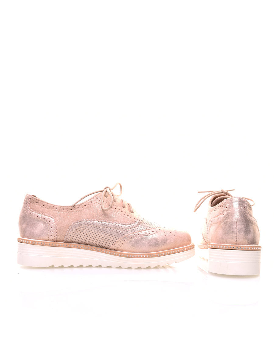 Derbies roses perforées à semelles épaisses