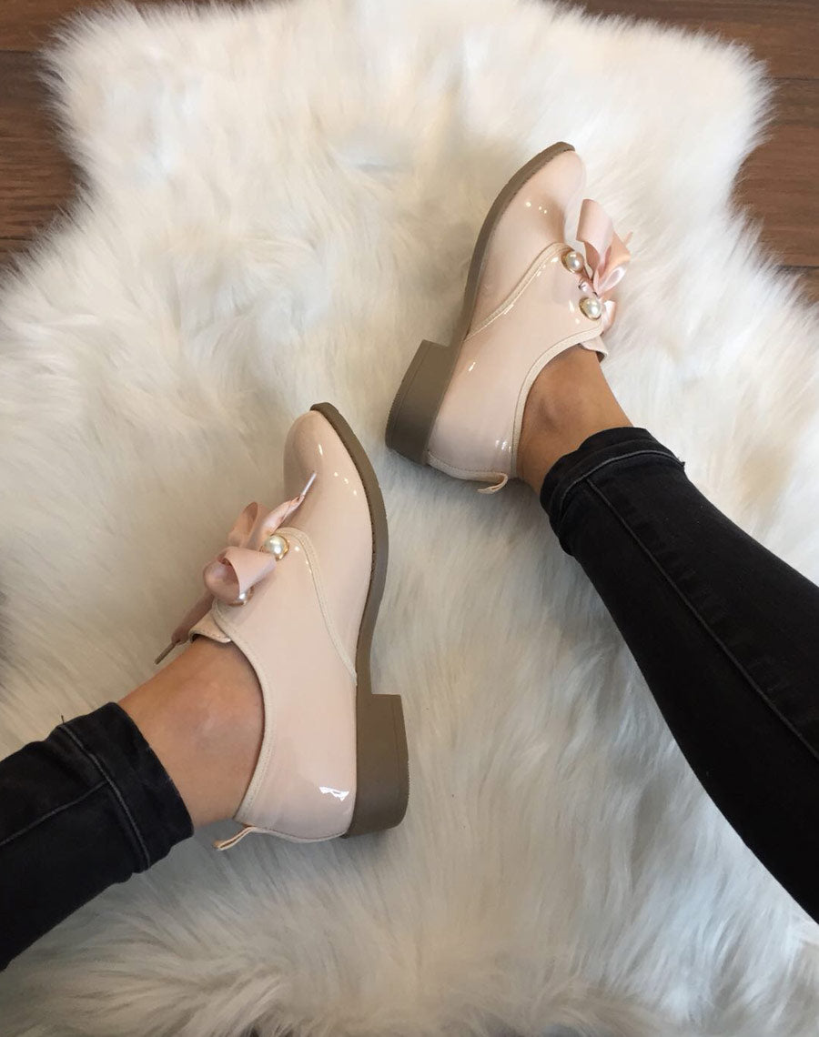 Derbies roses vernis lacets en satins