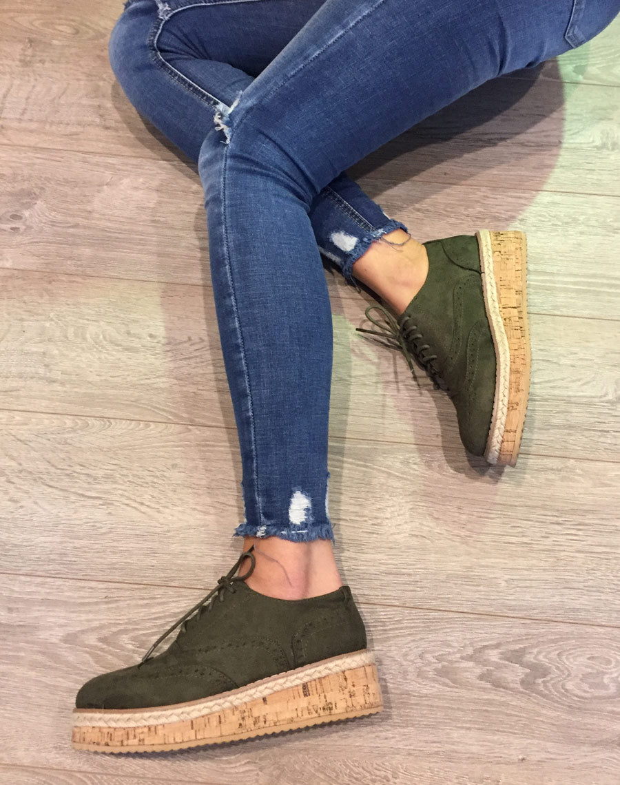 Derbies suédine kaki à talon compensé