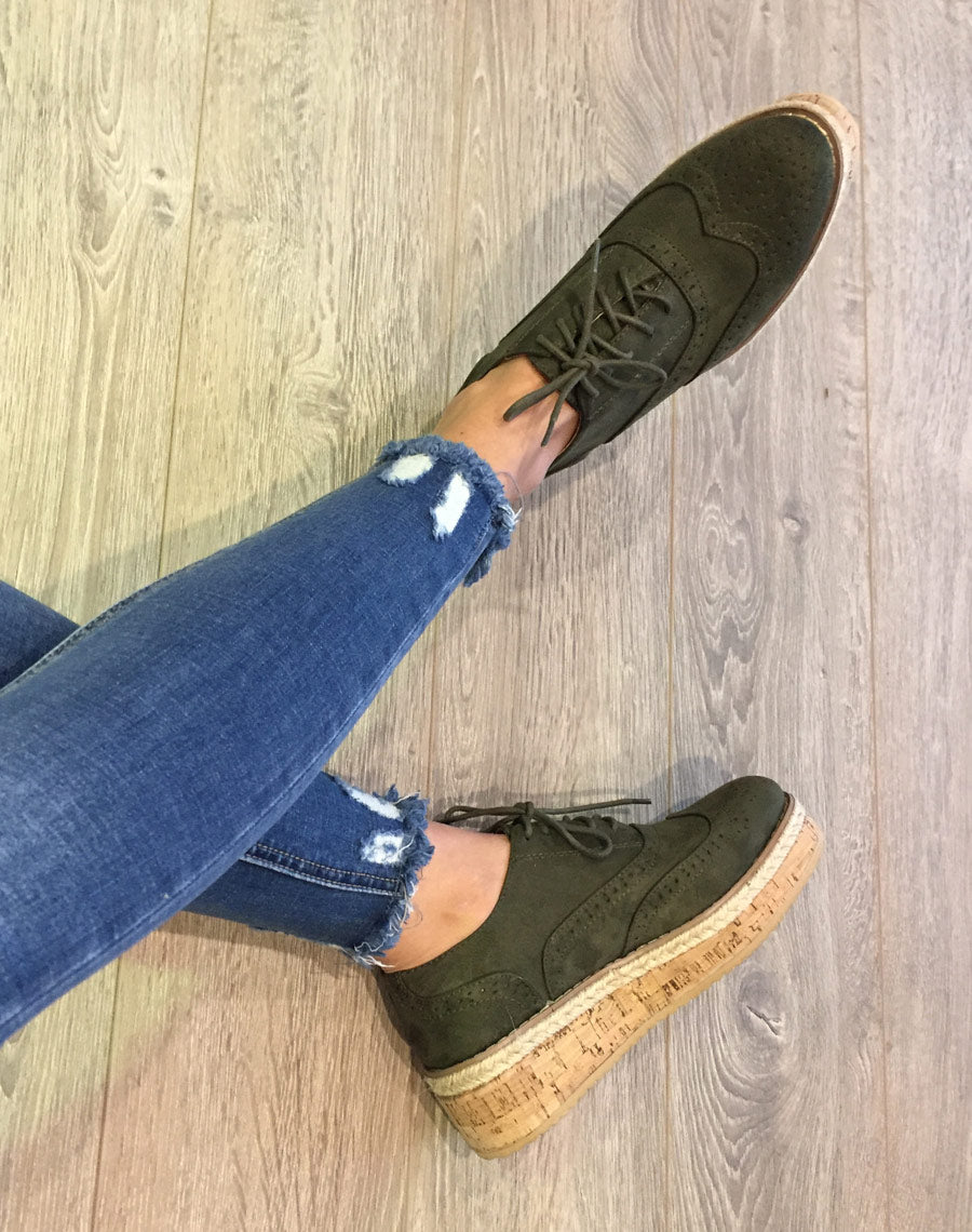 Derbies suédine kaki à talon compensé