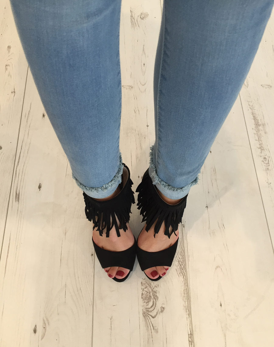 Escarpin à frange noir ouvert
