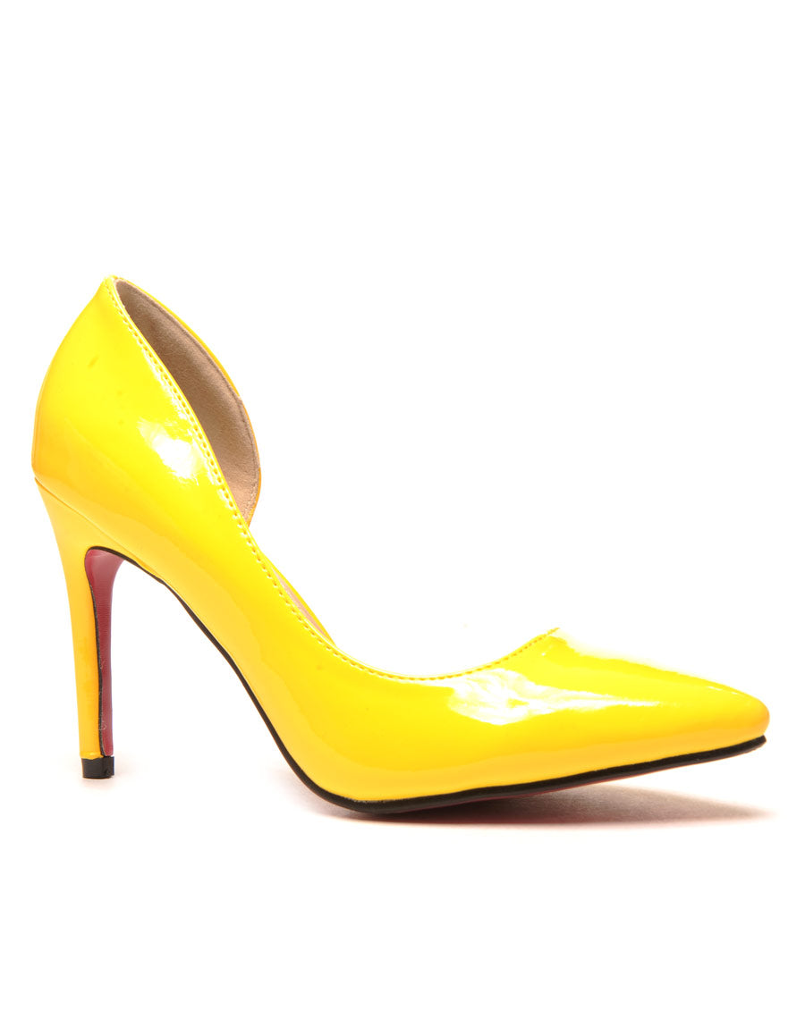 Escarpin jaune vernis