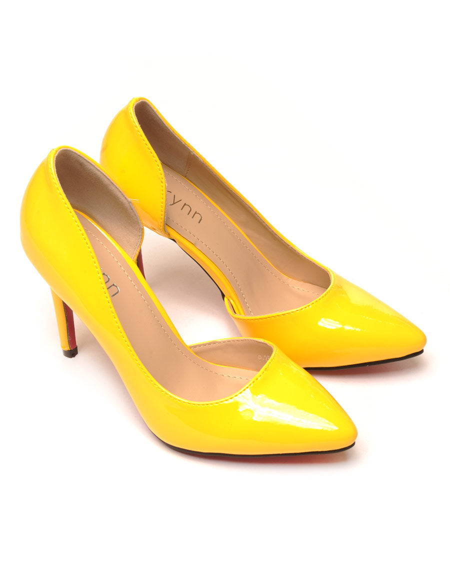 Escarpin jaune vernis