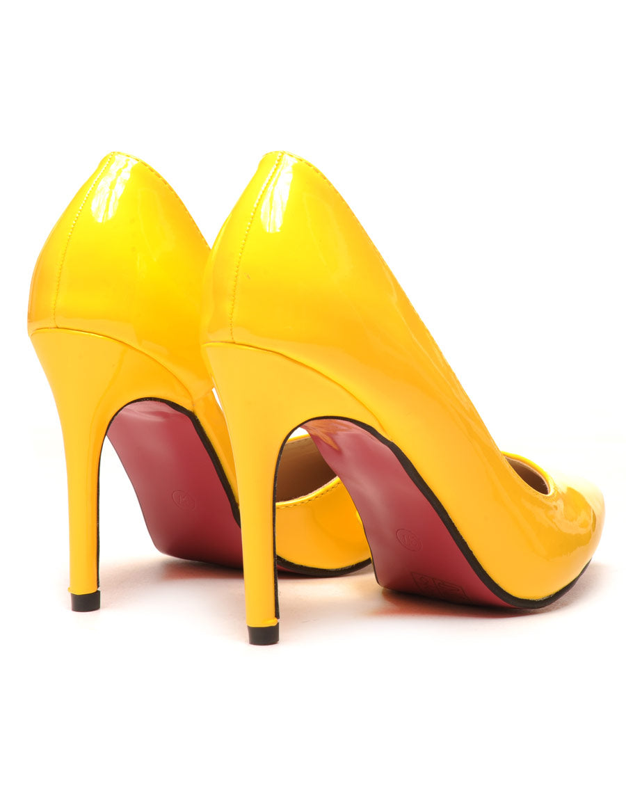 Escarpin jaune vernis