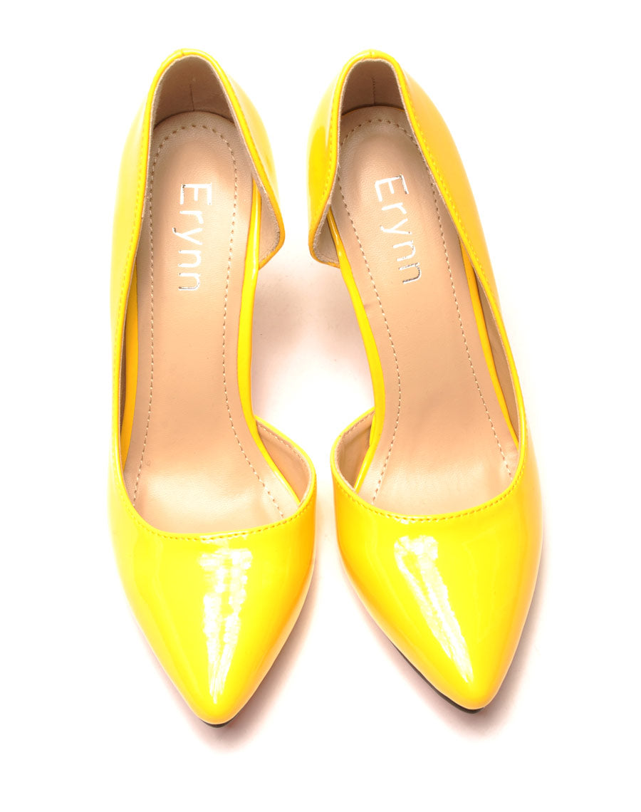 Escarpin jaune vernis