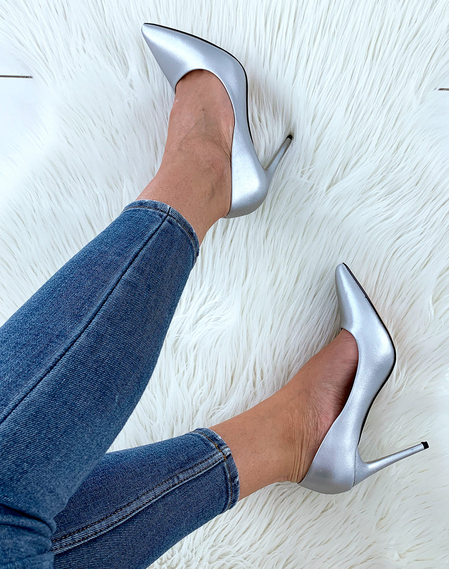 Escarpins argentés effet mat