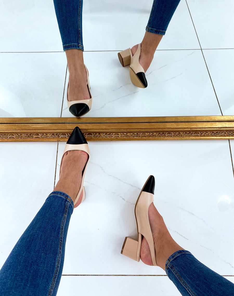 Escarpins beige bicolores à brides