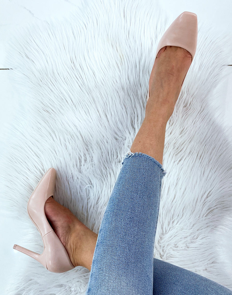 Escarpins beiges à bout carré