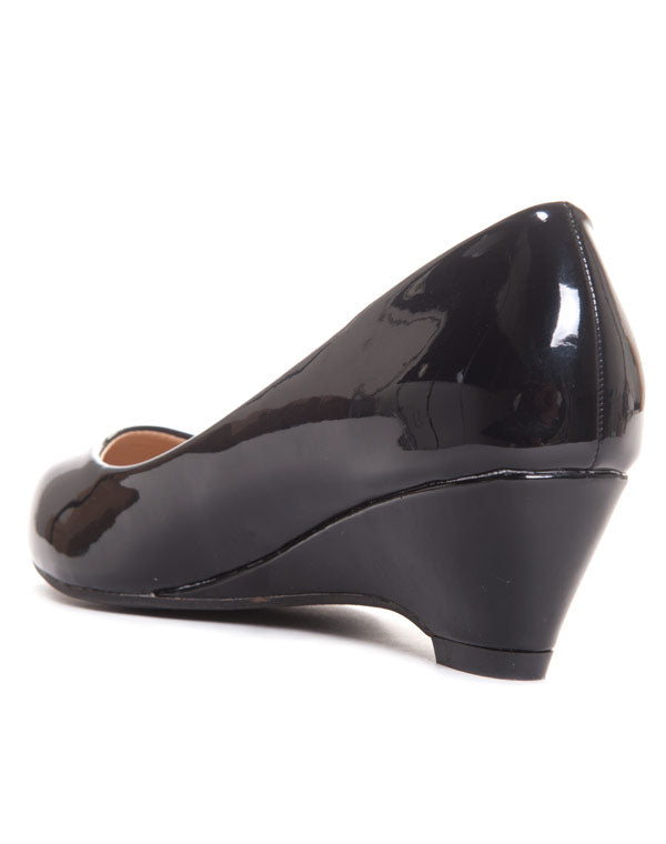 Escarpins compensés verni noir avec bout arrondi