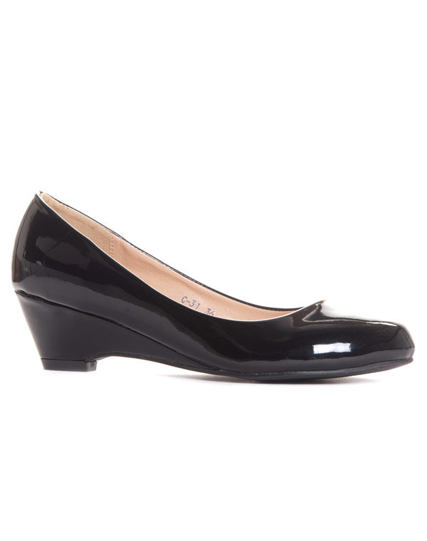 Escarpins compensés verni noir avec bout arrondi