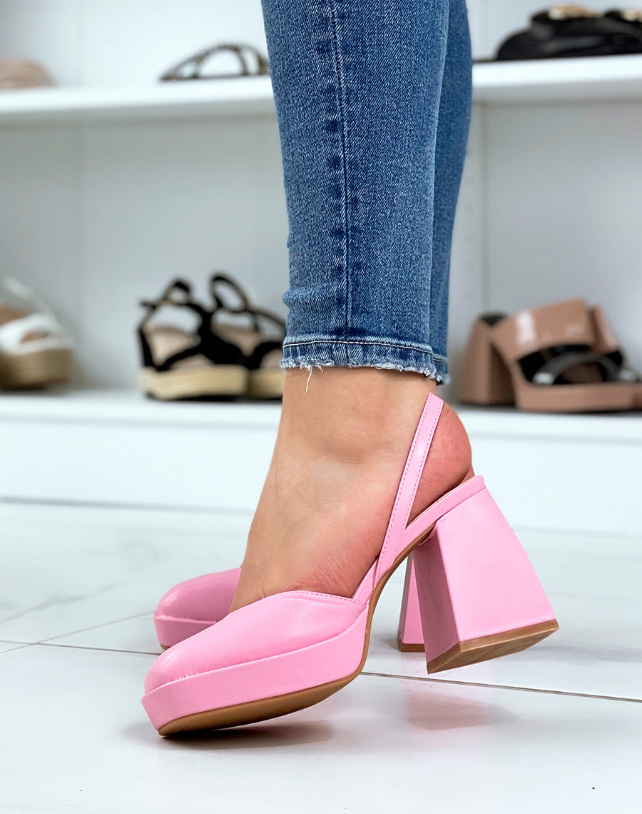 Escarpins en similicuir roses à talon large et plat