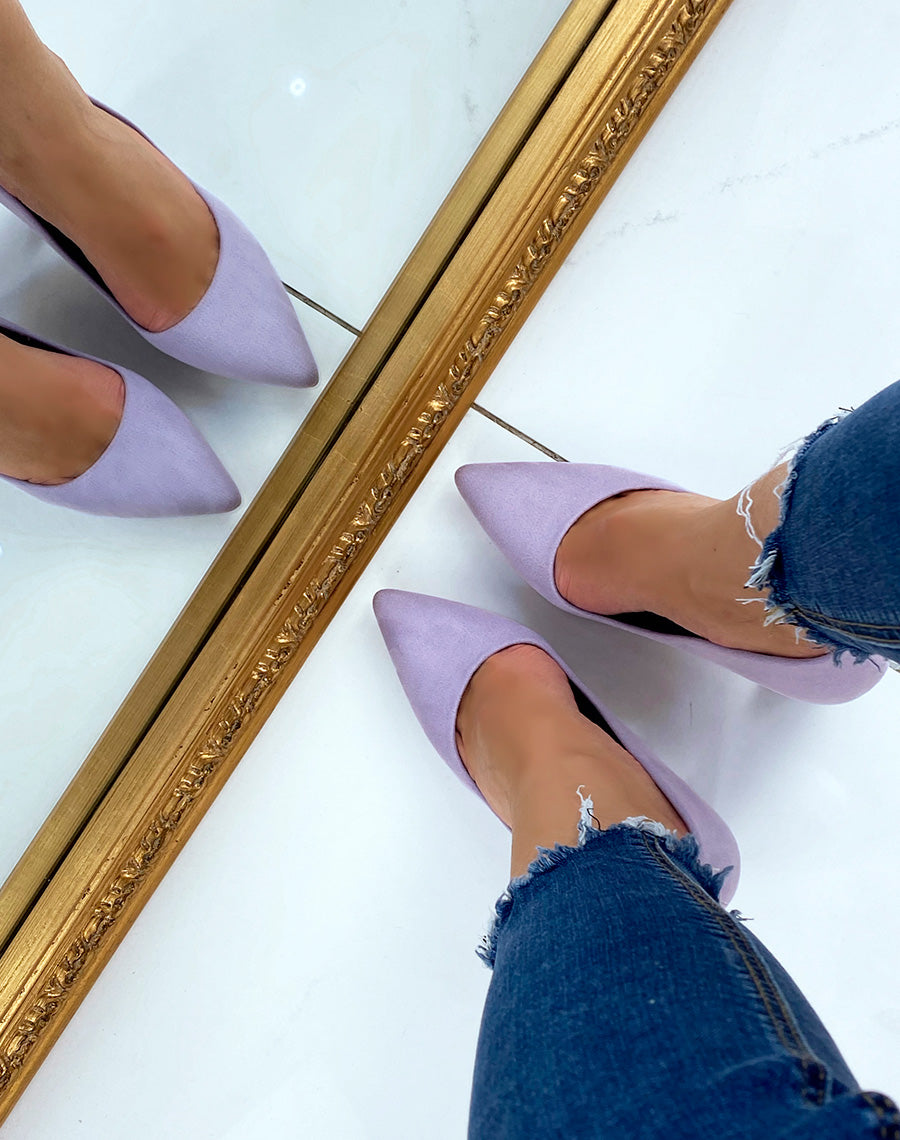 Escarpins en suédine lila à bout pointu