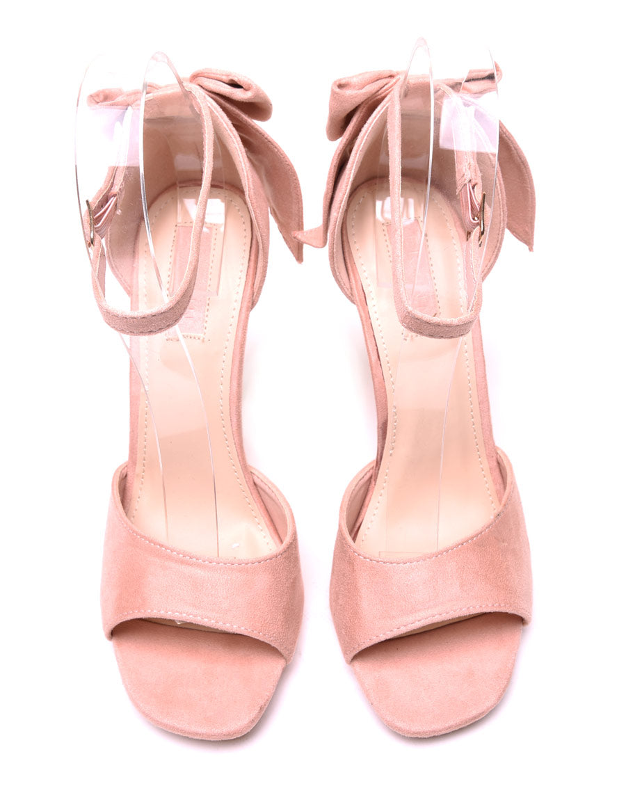 Escarpins en suédine roses à talons