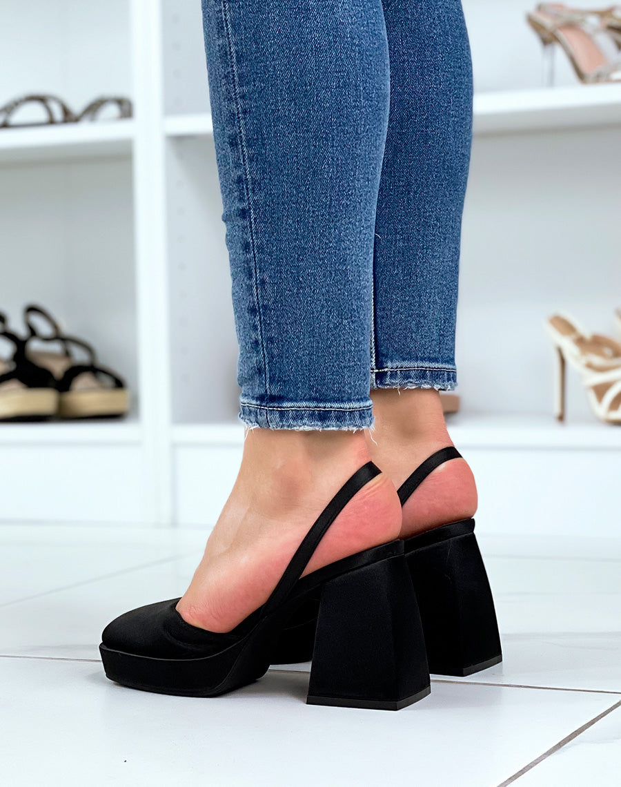 Escarpins en tissu satiné noirs à talon large et plat