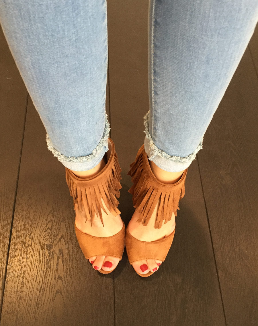Escarpins à franges camel ouverts