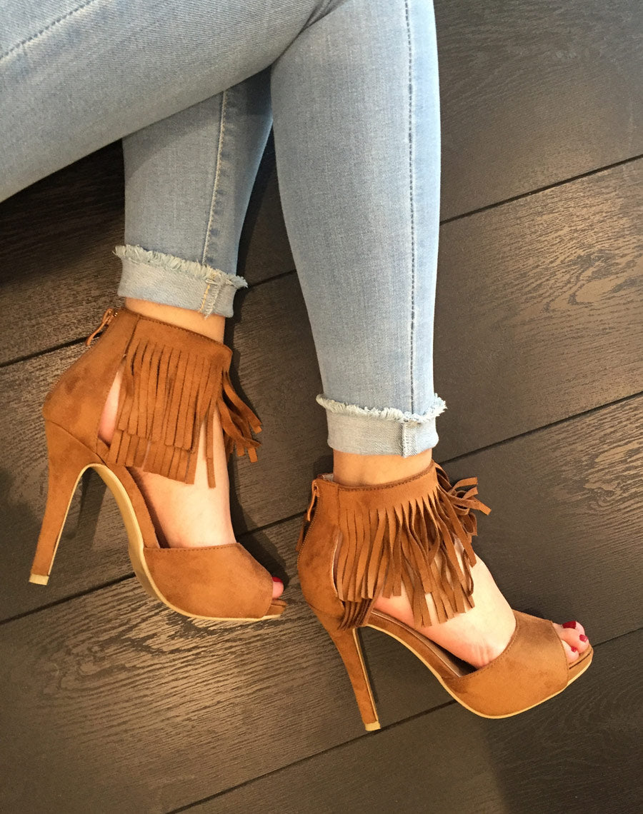 Escarpins à franges camel ouverts
