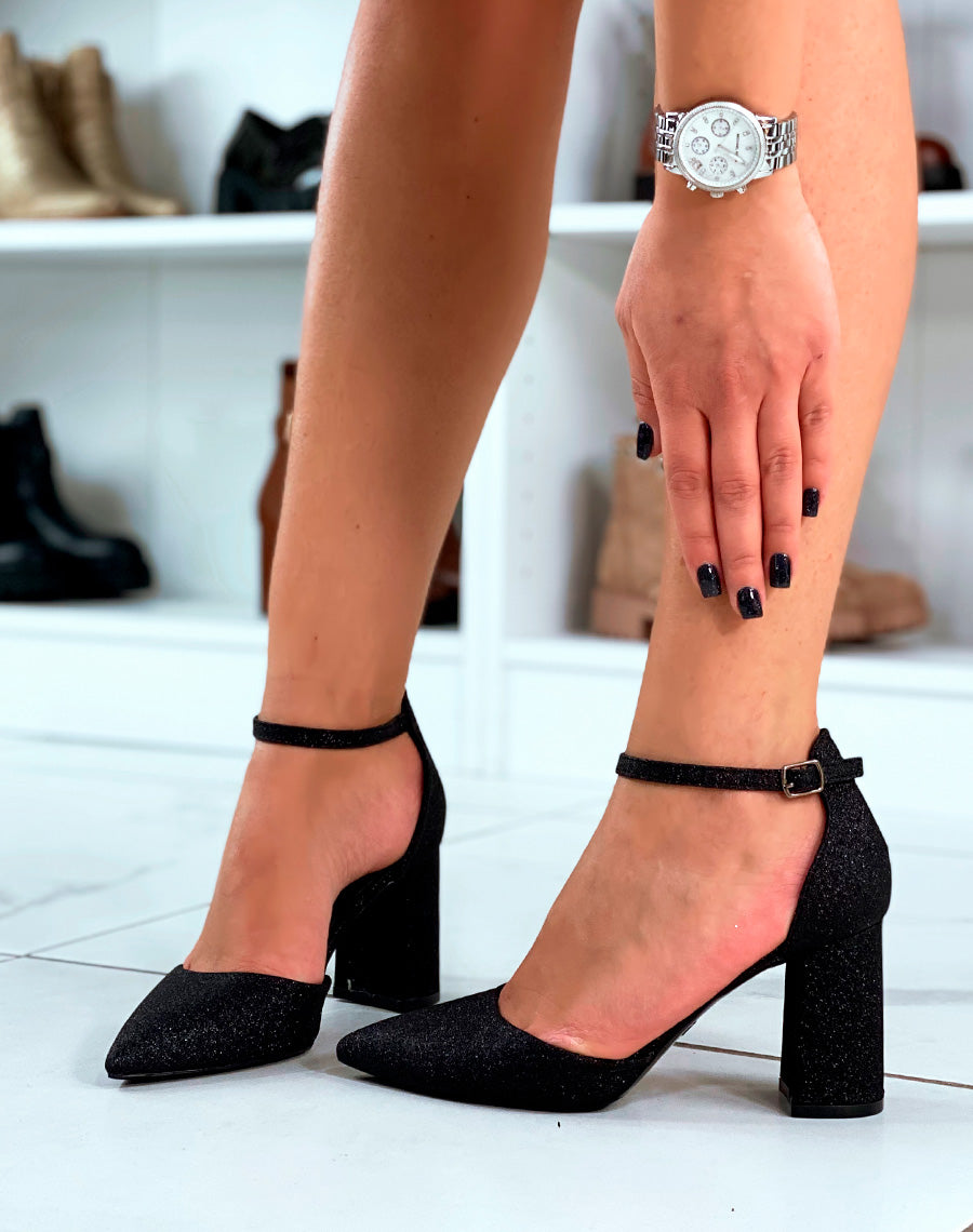 Escarpins élégants brillants noirs à bout pointus