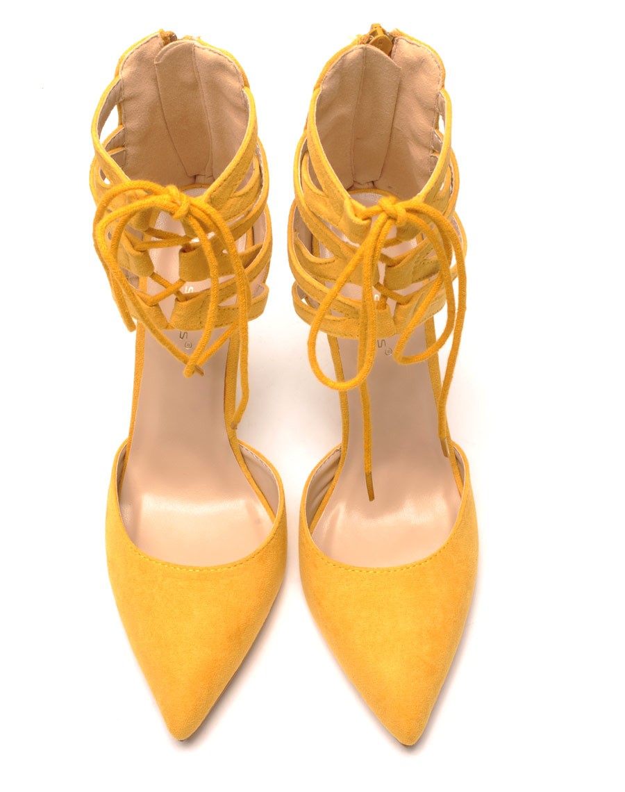 Escarpins mode jaune effet suédine