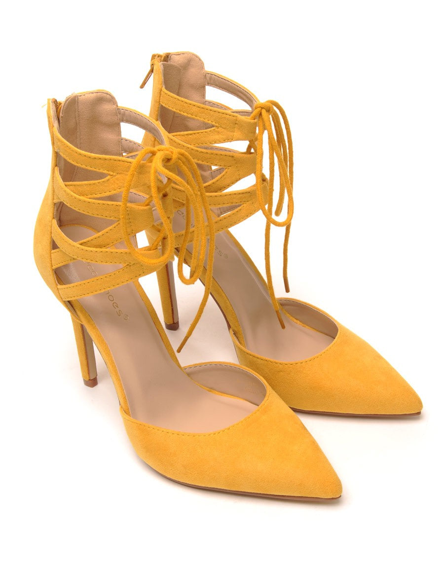 Escarpins mode jaune effet suédine