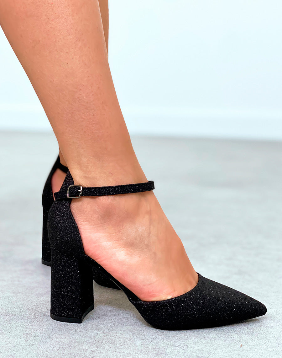 Escarpins noir brillant à talon épais et à bout pointus