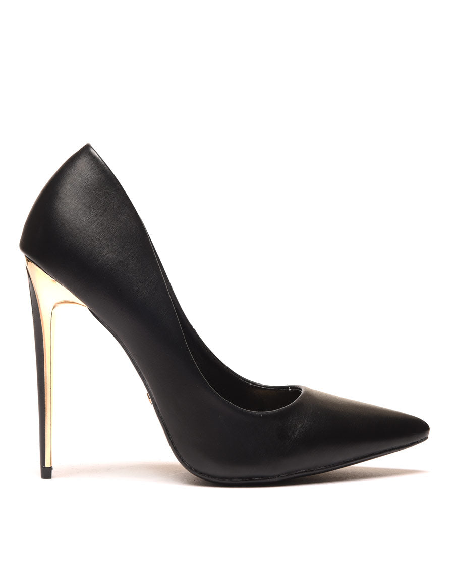 Escarpins noirs à bout pointu et talon doré