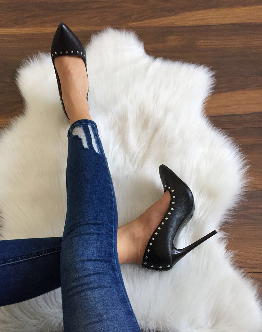 Escarpins noirs cloutés