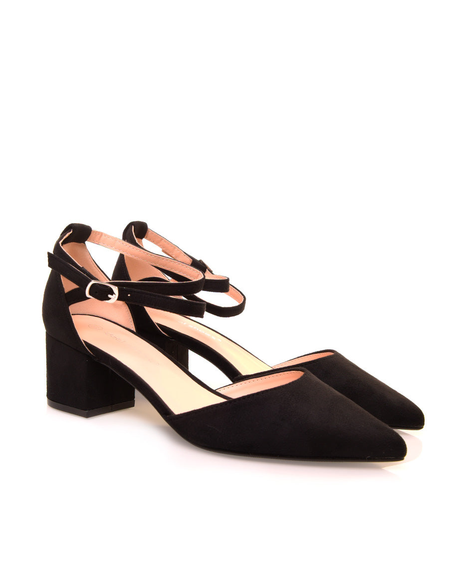 Escarpins noirs en suédine à petit talon