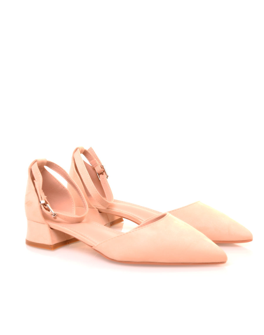 Escarpins à petit talon beiges en suédine