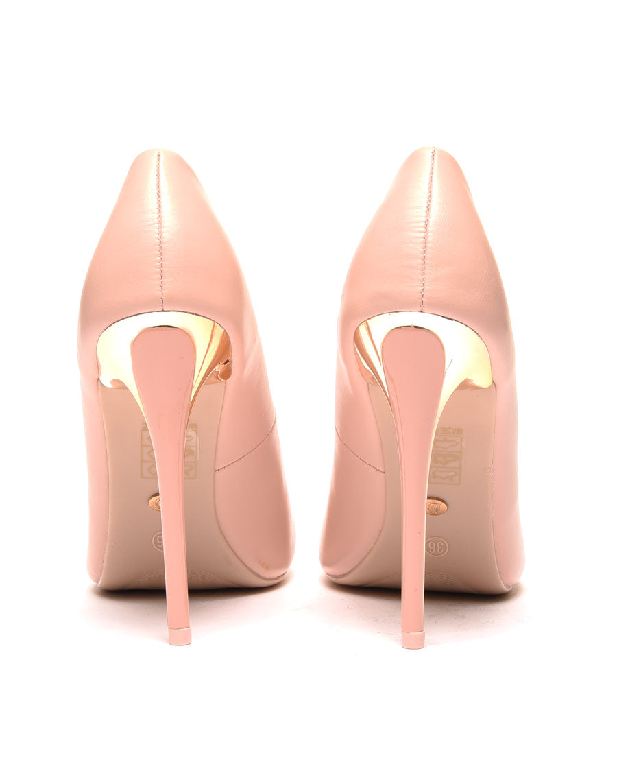 Escarpins rose pâle à bout pointu et talon doré