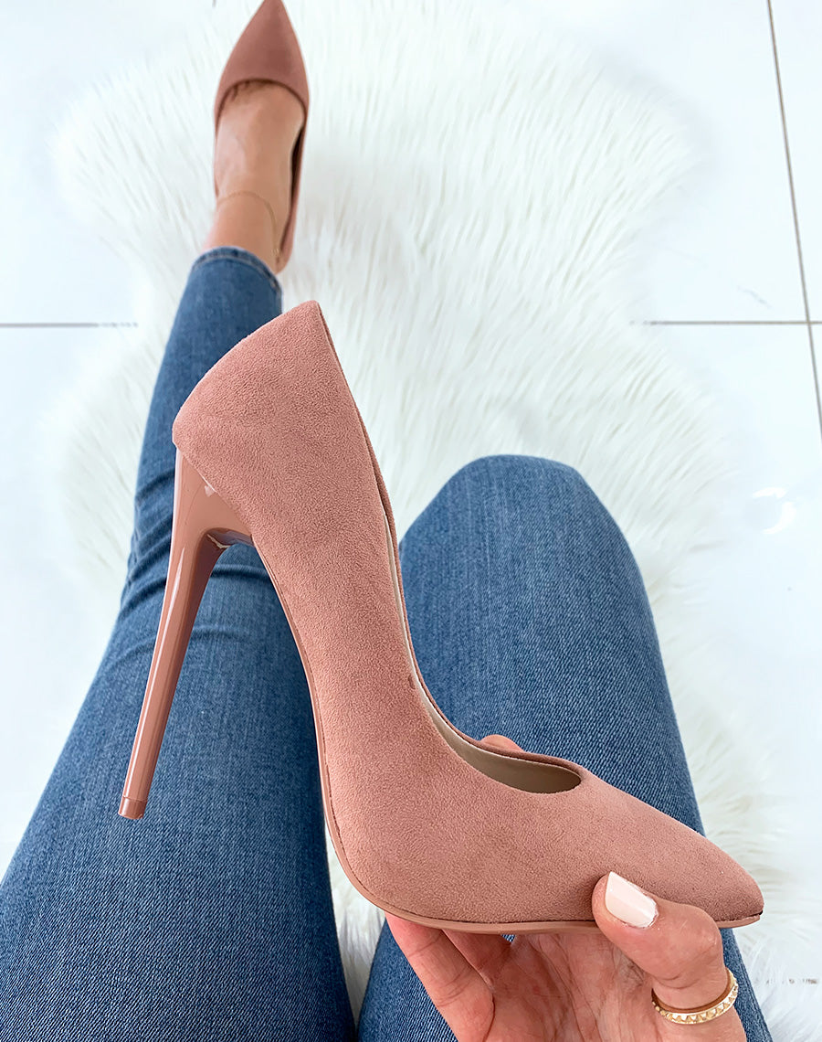 Escarpins rose poudré en suédine