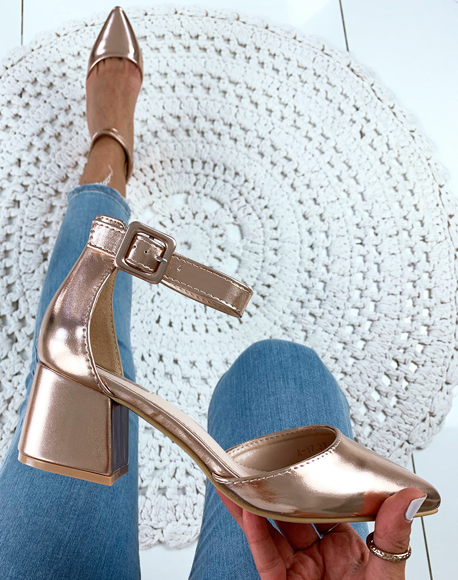 Escarpins roses gold à bout pointu