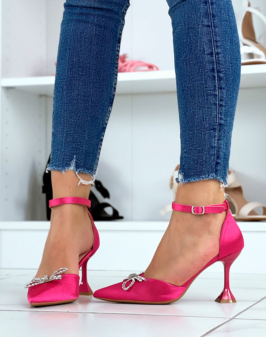 Escarpins roses satinés à talon évasé