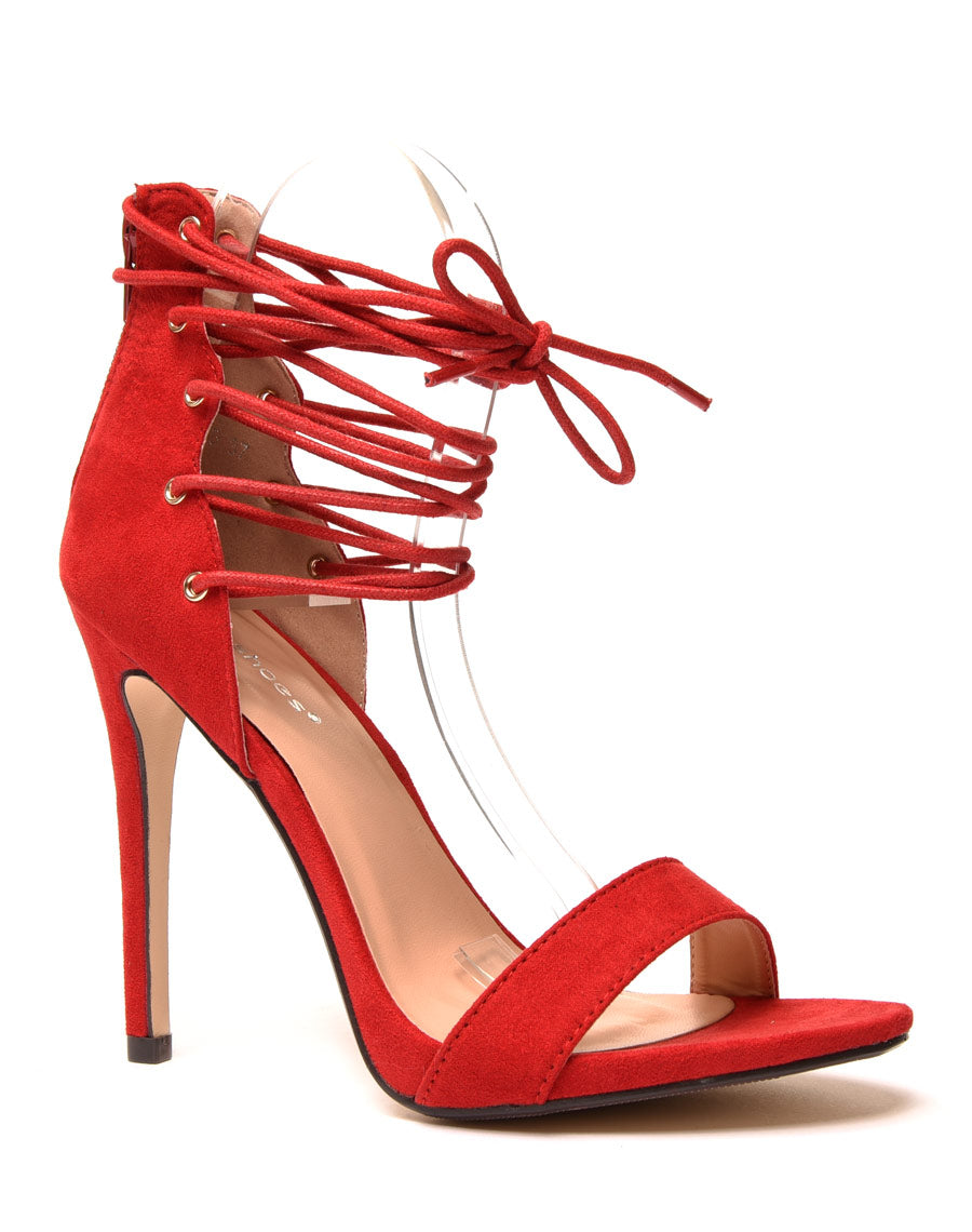 Escarpins rouges lacets